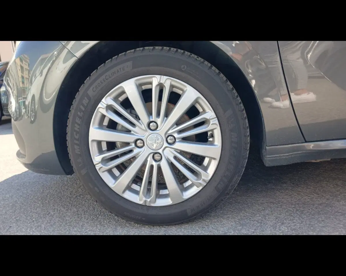Peugeot 208 usata a Imperia (14)