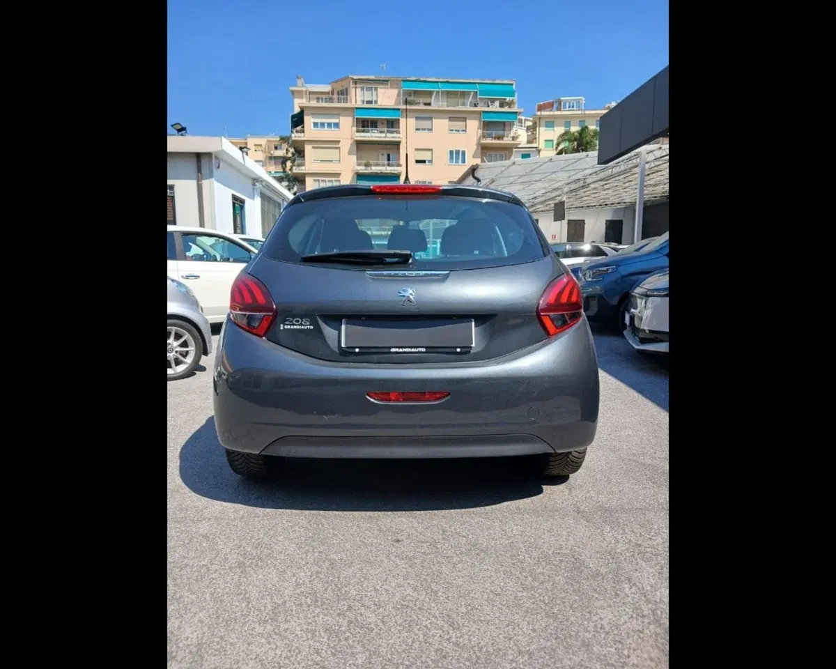 Peugeot 208 usata a Imperia (4)