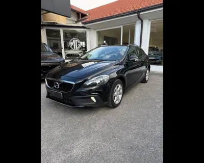 Volvo V40 Cross Country D2 Pro del 2018 usata a Sanremo