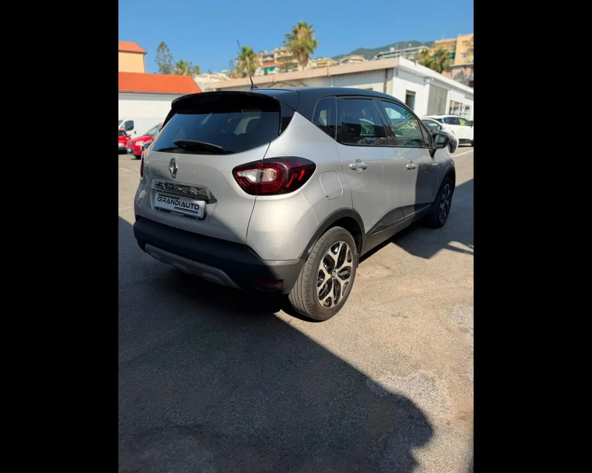 Renault Captur usata a Imperia (5)