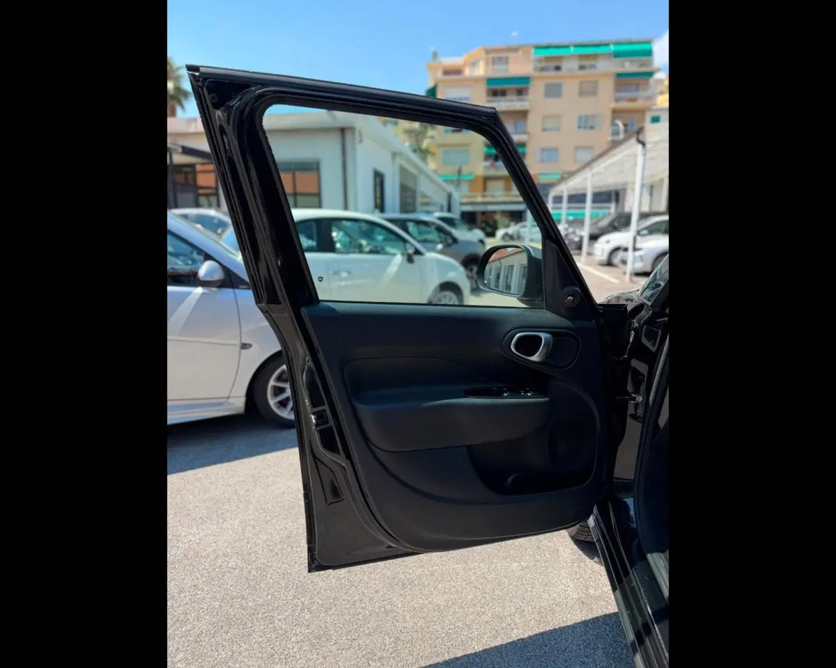 Fiat 500L usata a Imperia (14)