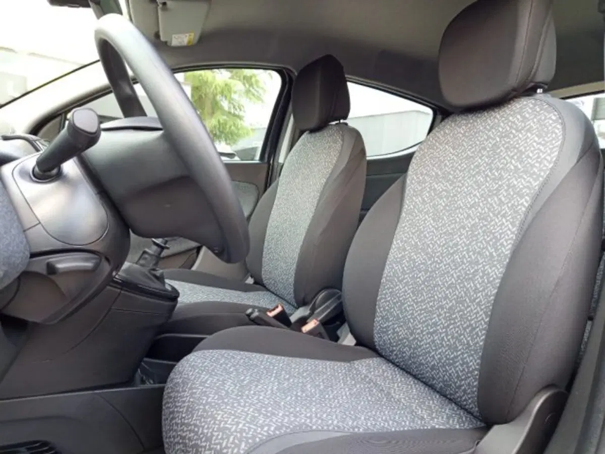 Lancia Ypsilon nuova a Frosinone (7)