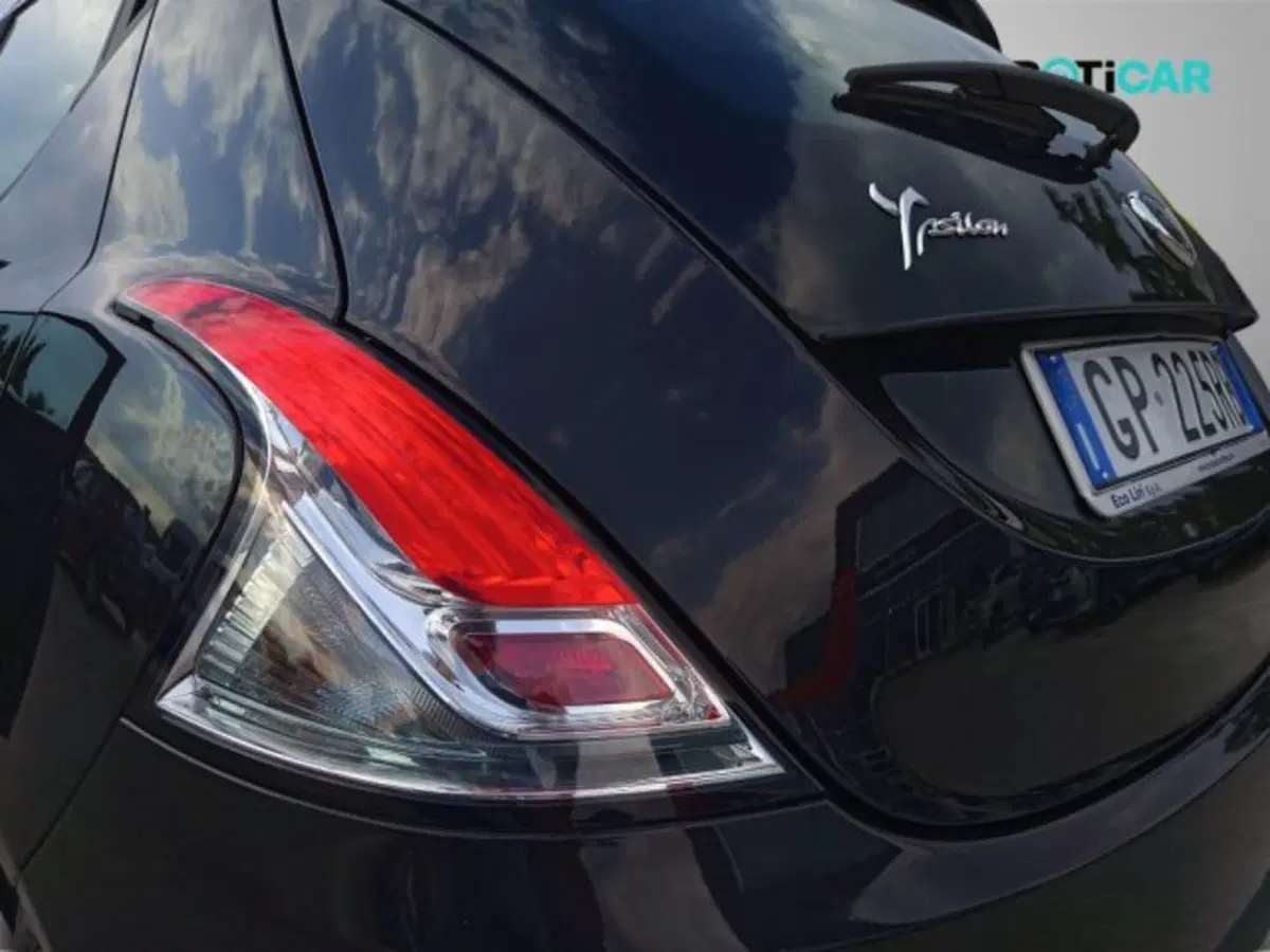 Lancia Ypsilon nuova a Frosinone (14)