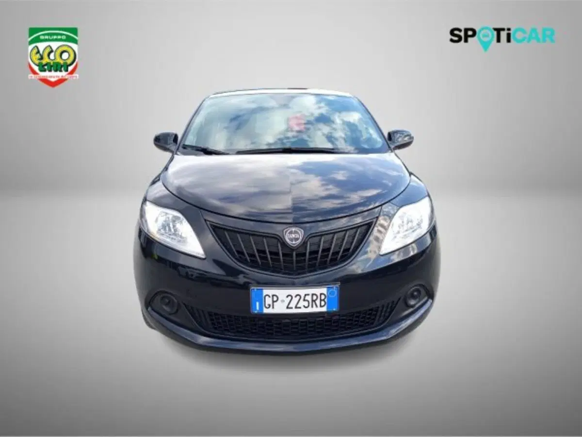 Lancia Ypsilon nuova a Frosinone (16)