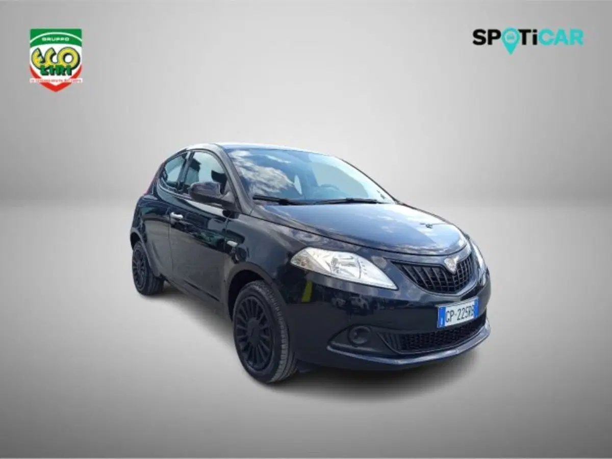 Lancia Ypsilon nuova a Frosinone (17)