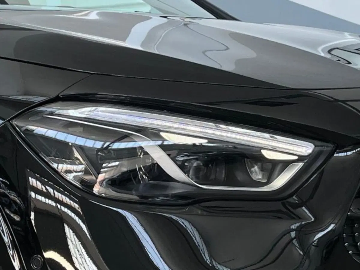 Mercedes-Benz GLA SUV nuova a Verona (17)