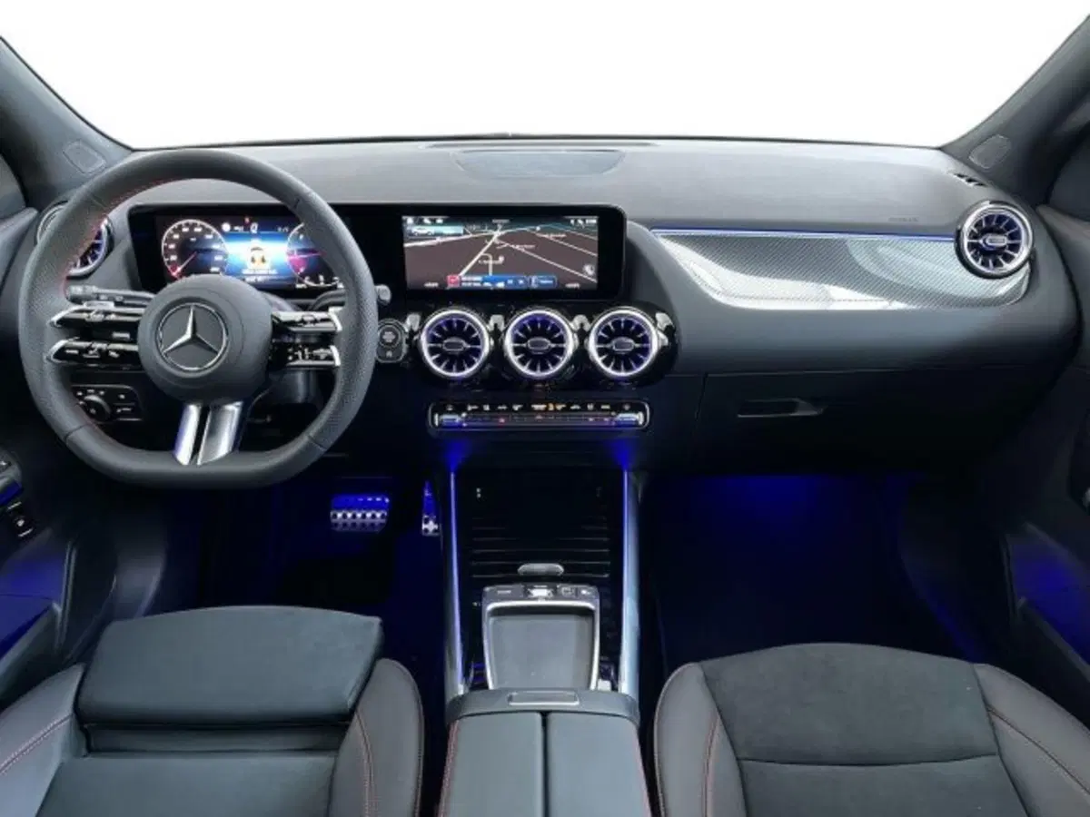 Mercedes-Benz GLA SUV nuova a Verona (9)