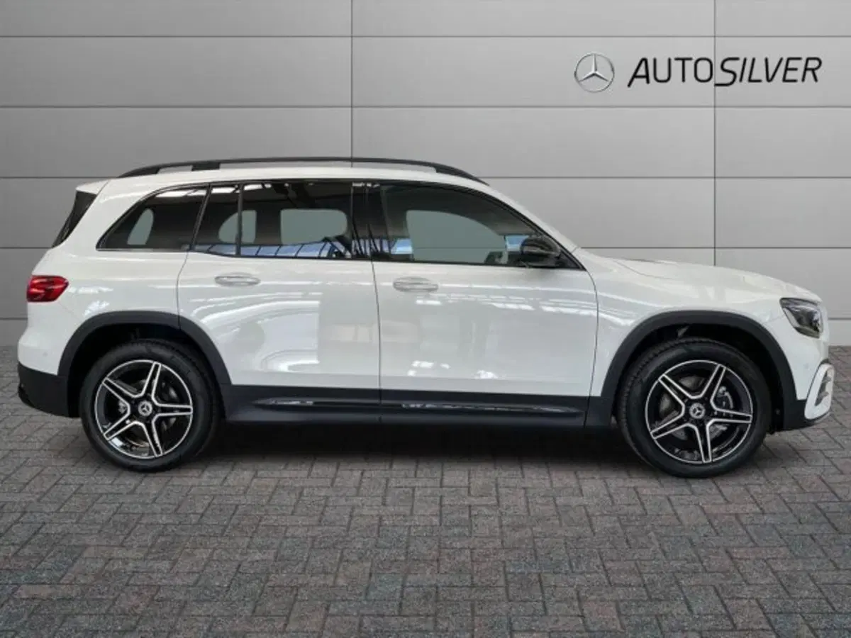Mercedes-Benz GLB nuova a Verona (5)