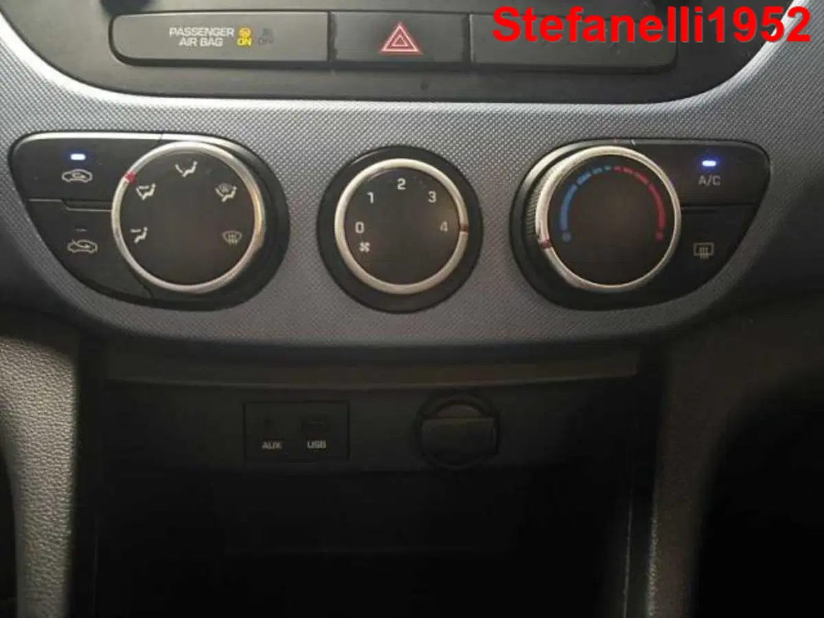 Hyundai i10 usata a Bologna (17)