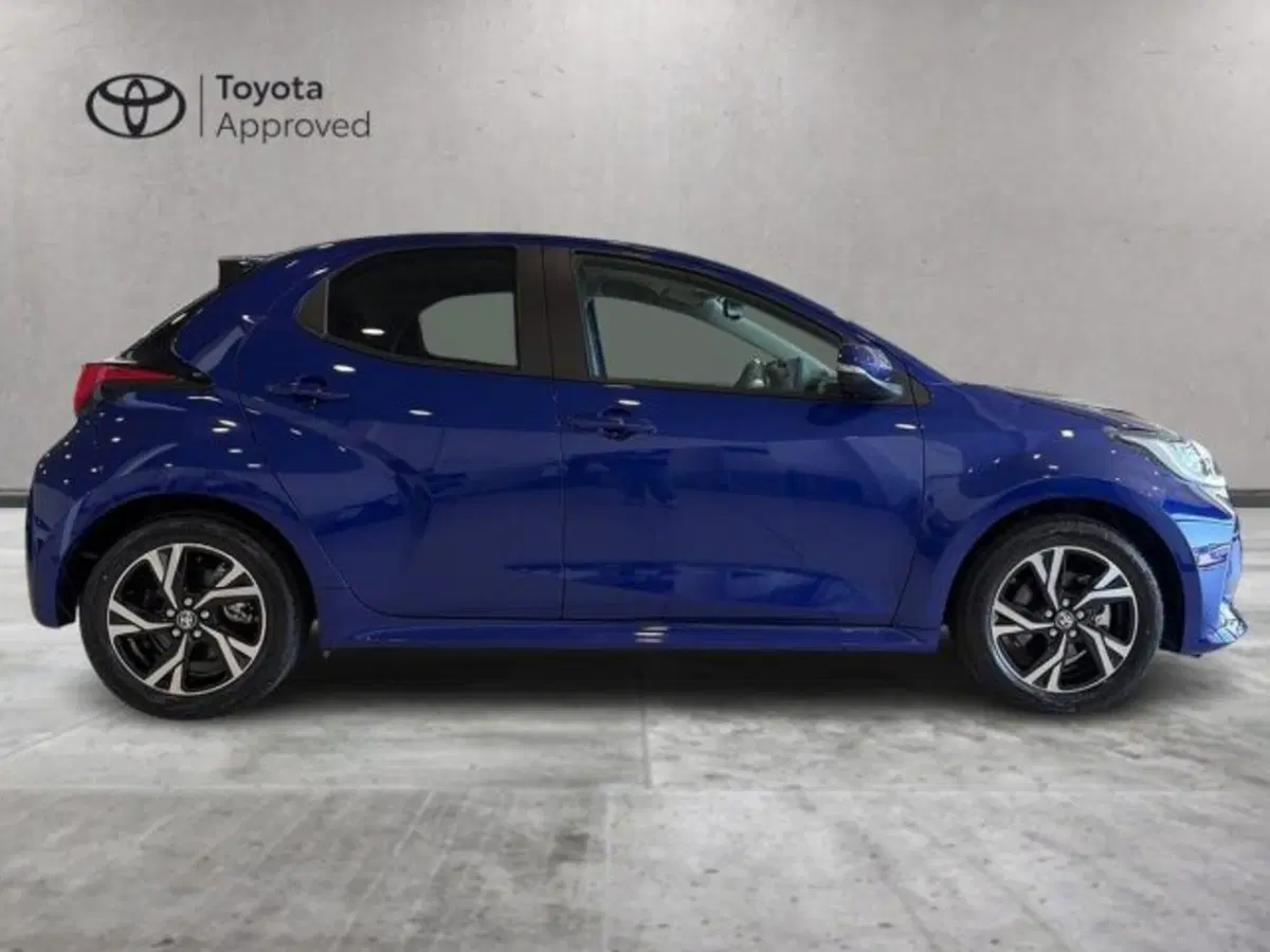 Toyota Yaris Cross nuova a Sassari (4)