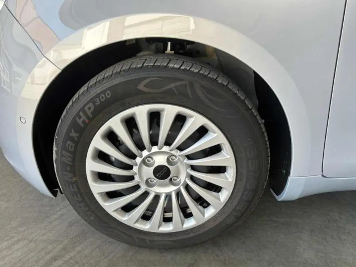 Fiat 500e nuova a Vercelli (14)