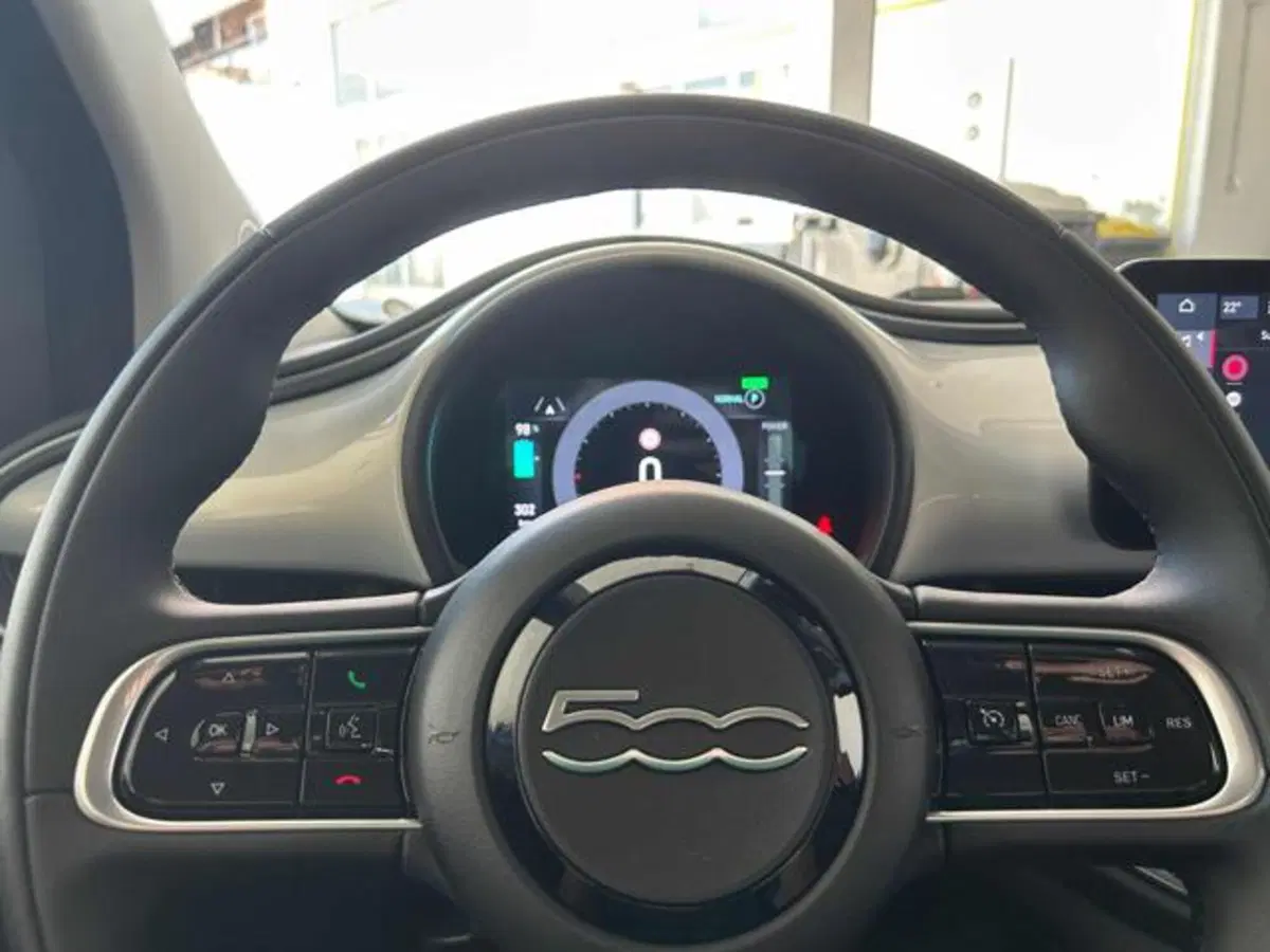 Fiat 500e nuova a Vercelli (5)