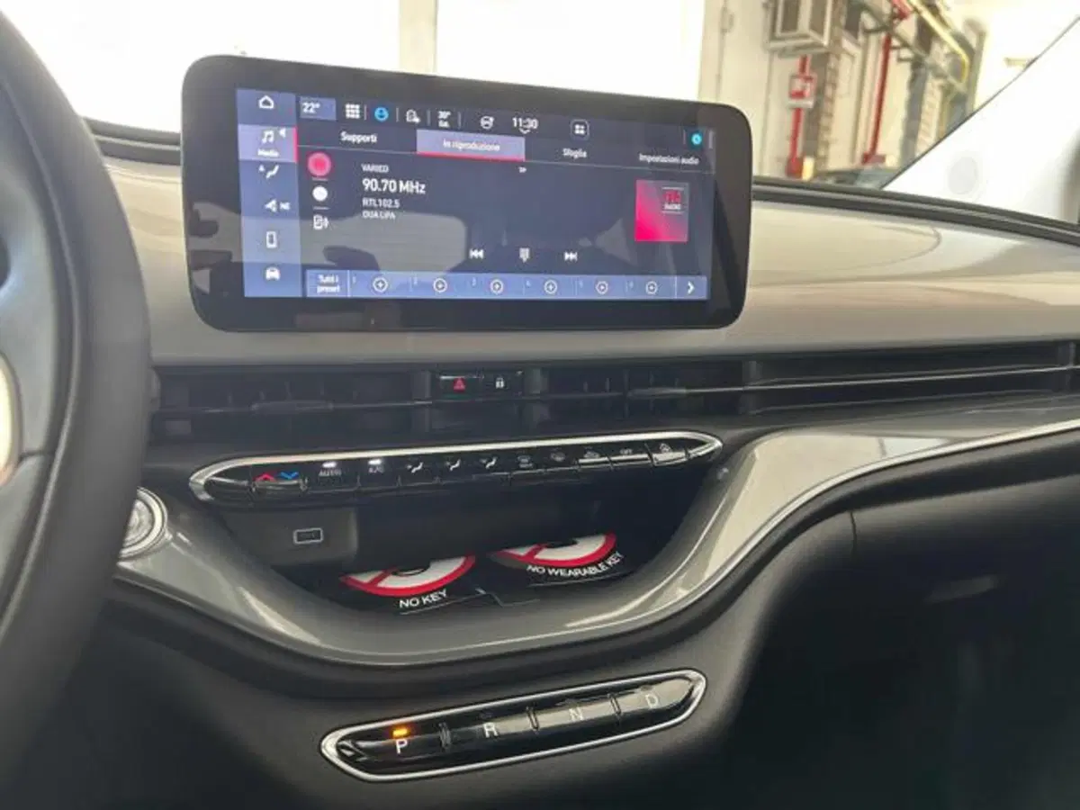 Fiat 500e nuova a Vercelli (6)