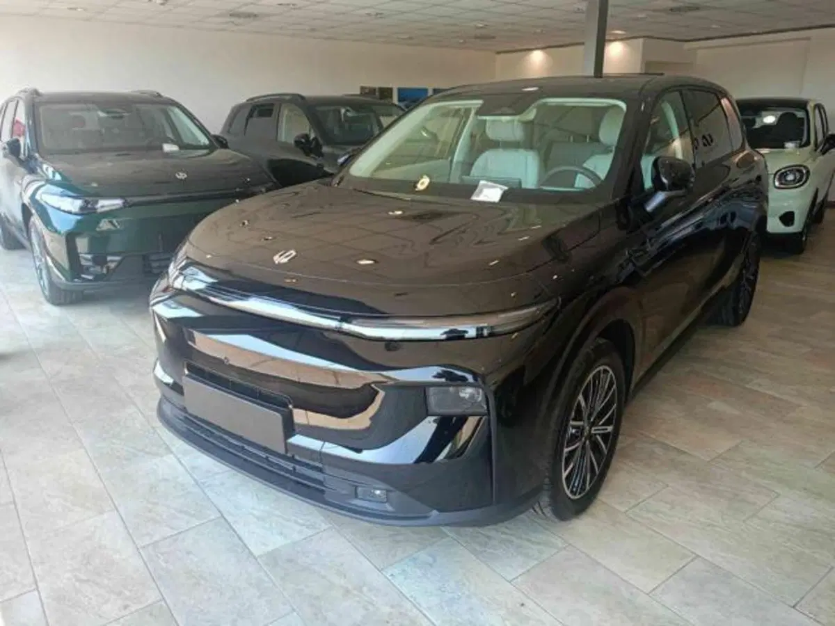 Leapmotor B10 nuova a Vercelli (2)