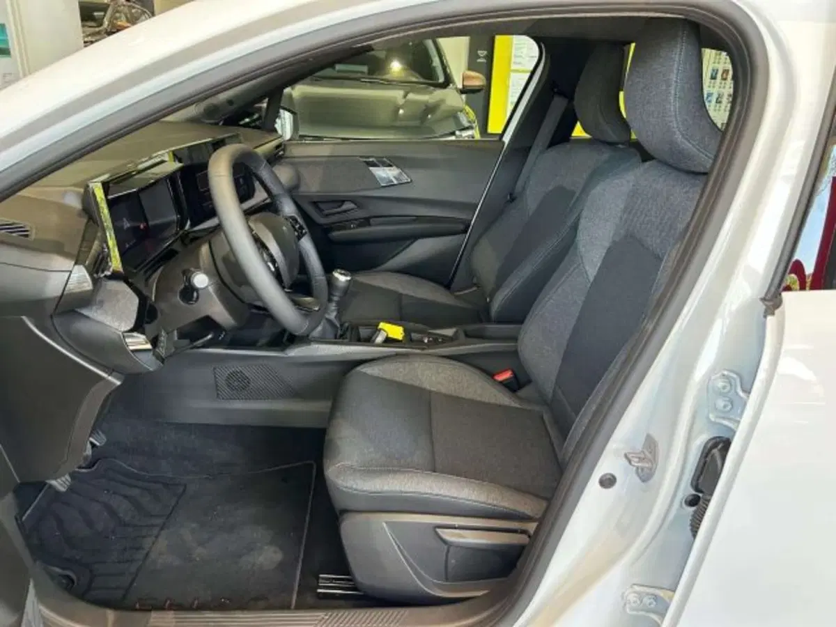 Renault Clio nuova a Firenze (12)