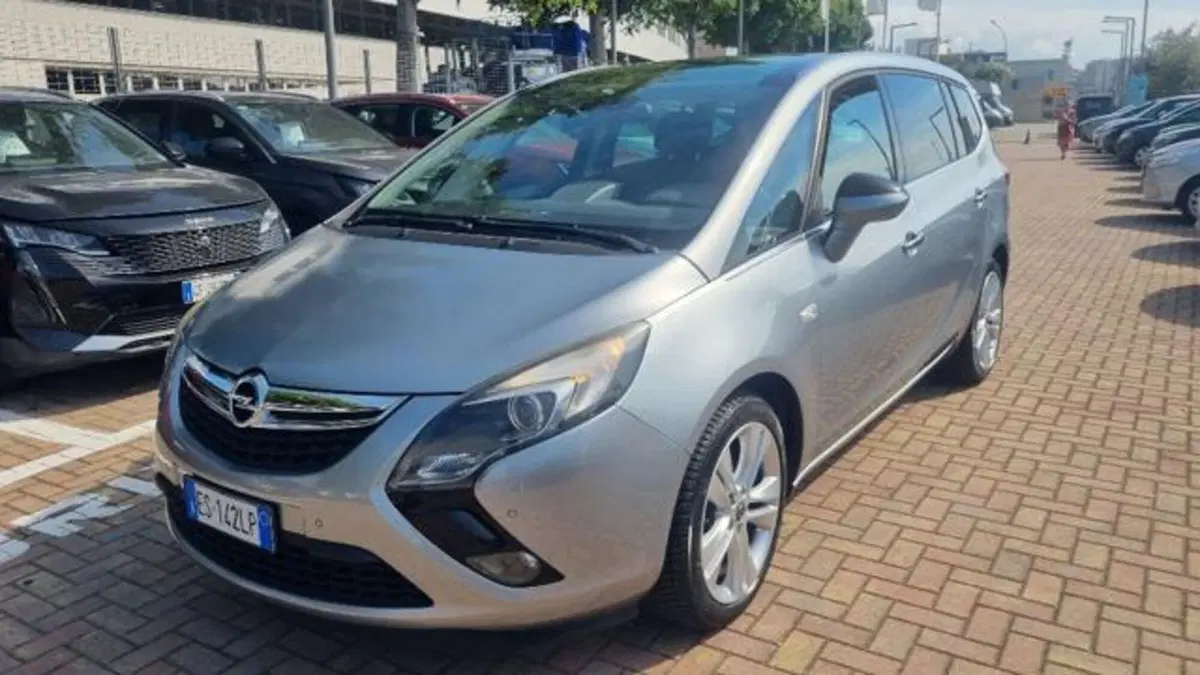 Opel Zafira Tourer usata a Savona (18)