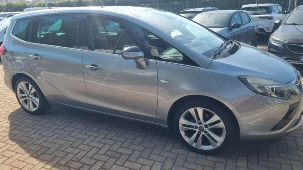Opel Zafira Tourer usata a Savona (19)