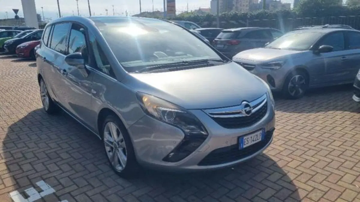 Opel Zafira Tourer usata a Savona (2)