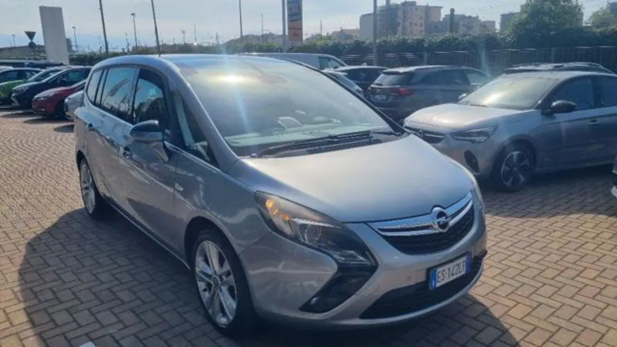 Opel Zafira Tourer usata a Savona (3)