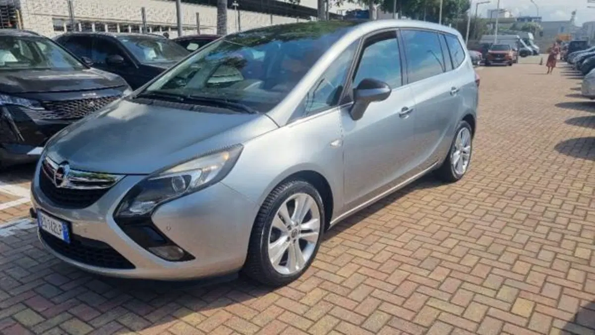 Opel Zafira Tourer usata a Savona (4)