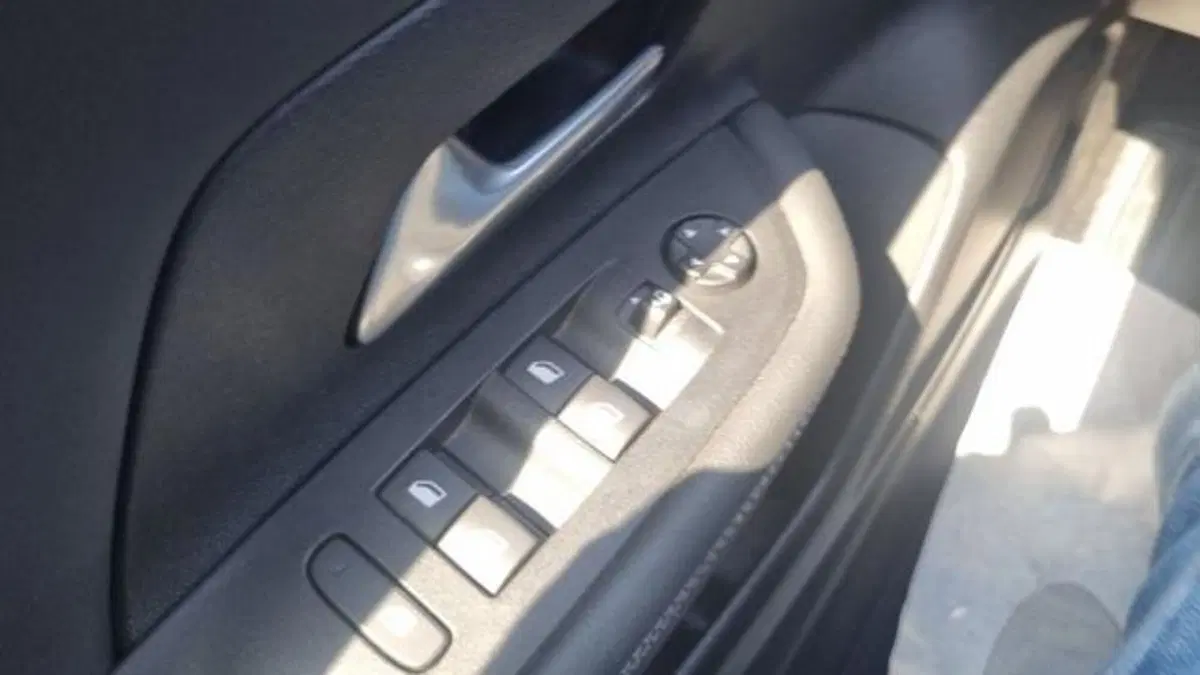 Opel Mokka usata a Savona (13)