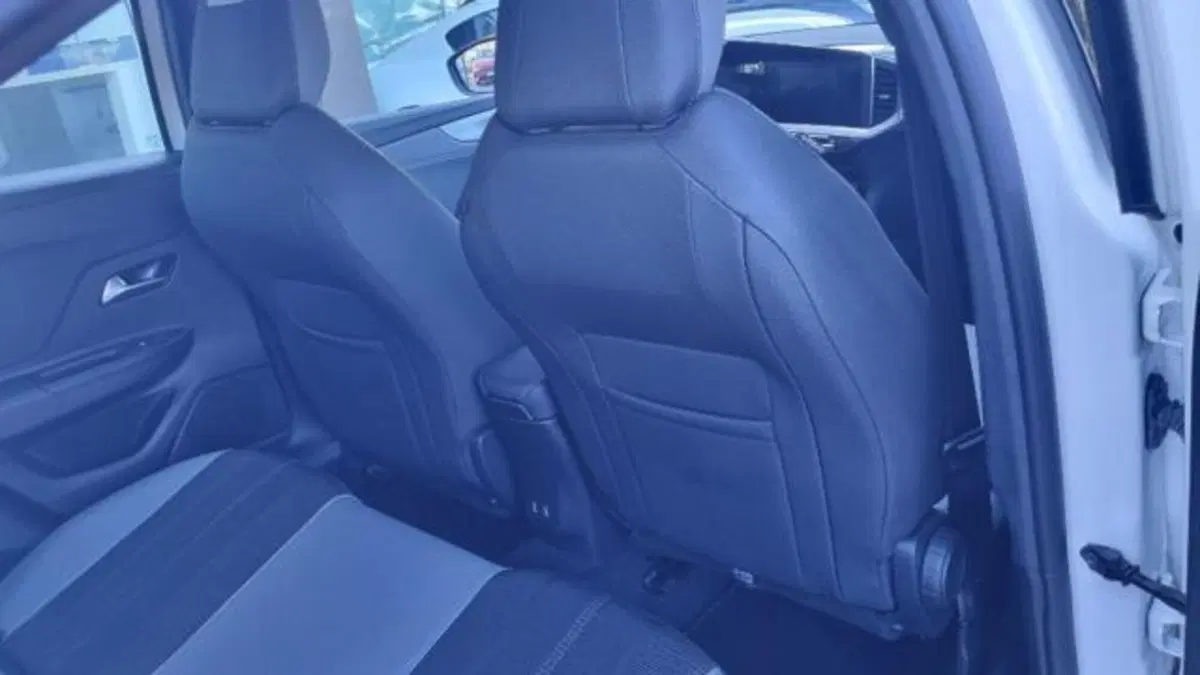 Opel Mokka usata a Savona (9)