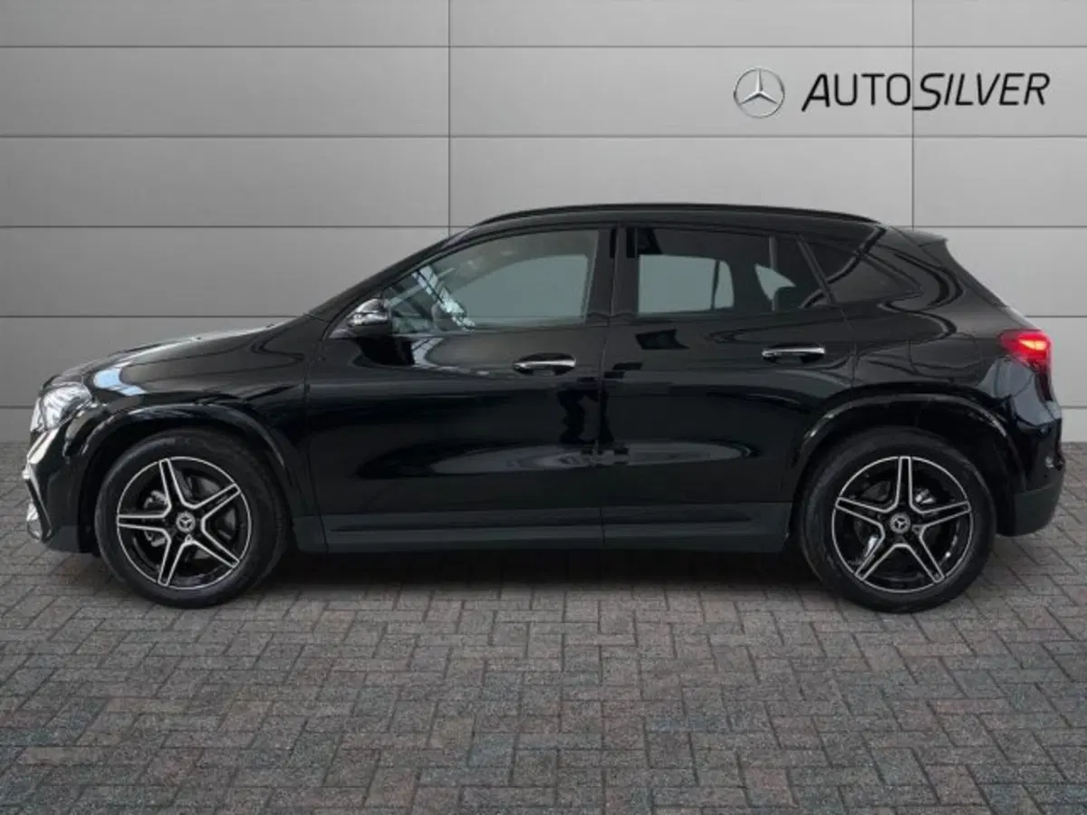 Mercedes-Benz GLA SUV nuova a Verona (6)