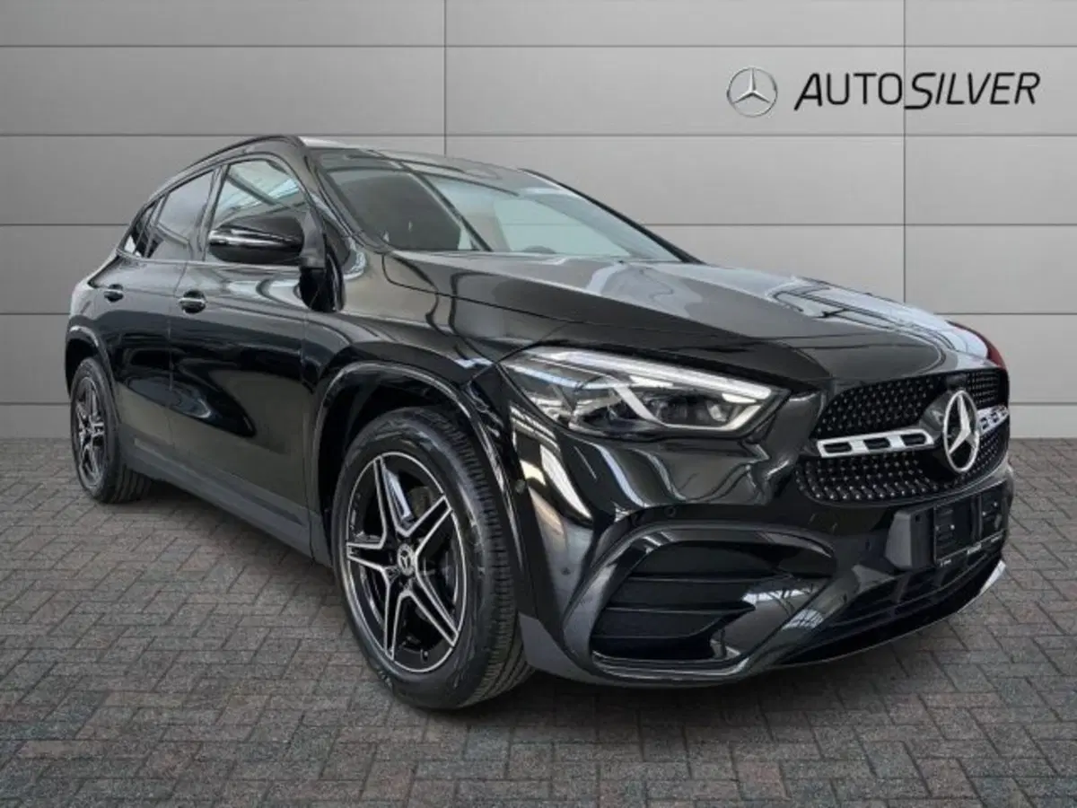 Mercedes-Benz GLA SUV nuova a Verona