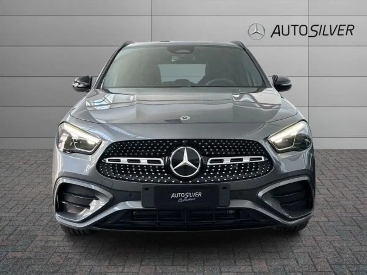 Mercedes-Benz GLA SUV nuova a Verona (3)