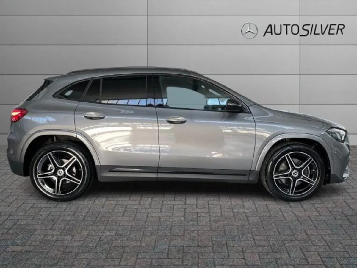 Mercedes-Benz GLA SUV nuova a Verona (5)