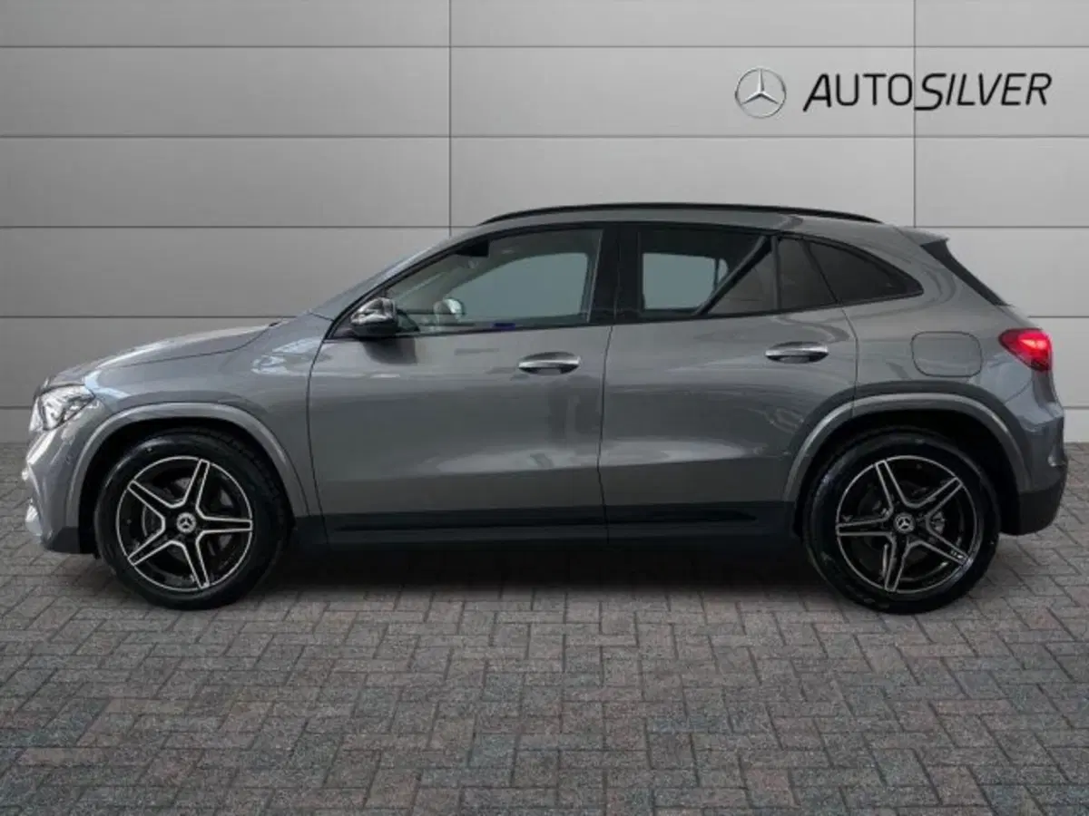 Mercedes-Benz GLA SUV nuova a Verona (6)