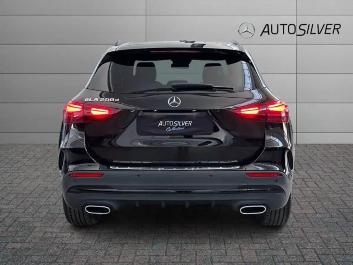 Mercedes-Benz GLA SUV nuova a Verona (4)