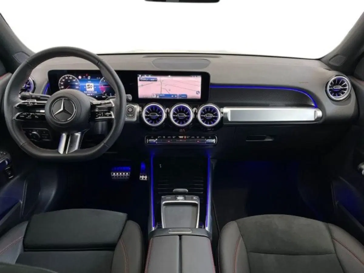 Mercedes-Benz GLB nuova a Verona (9)