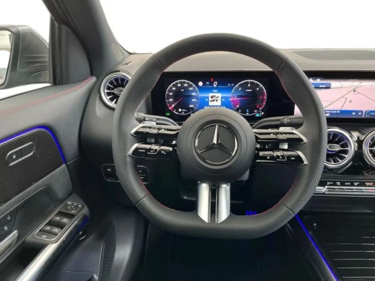 Mercedes-Benz GLA SUV nuova a Verona (11)