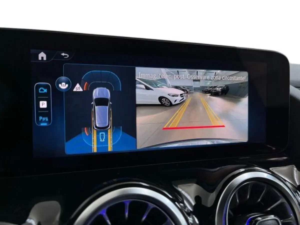 Mercedes-Benz GLA SUV nuova a Verona (12)