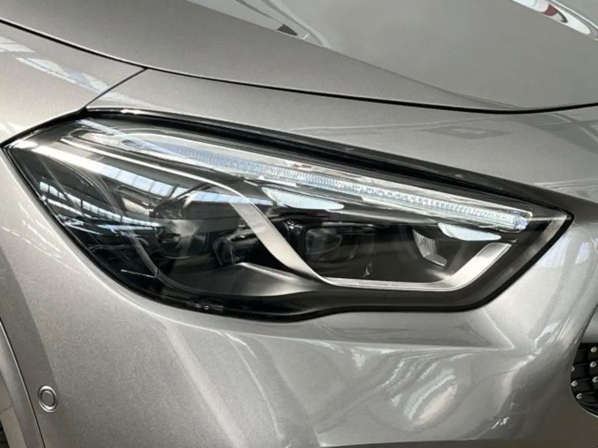 Mercedes-Benz GLA SUV nuova a Verona (16)