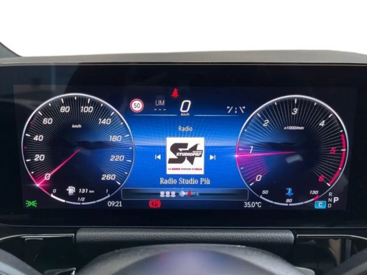 Mercedes-Benz GLA SUV nuova a Verona (7)