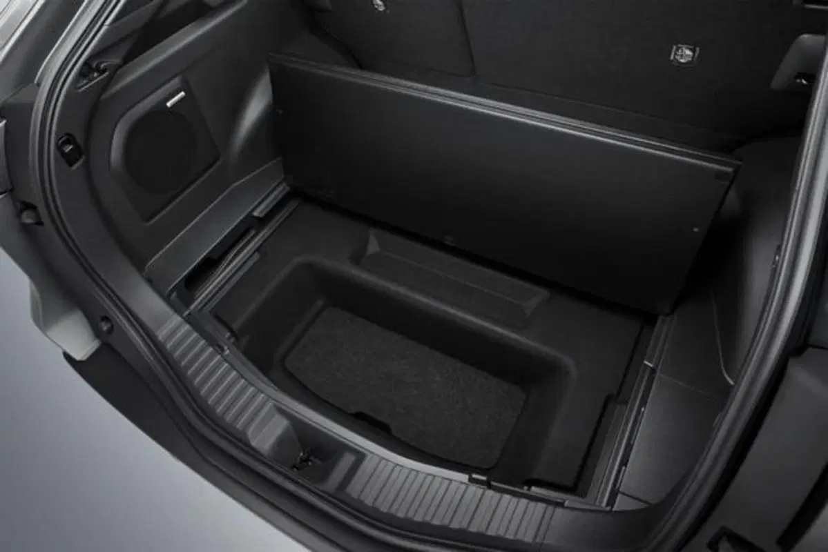 Subaru Solterra nuova a Firenze (4)