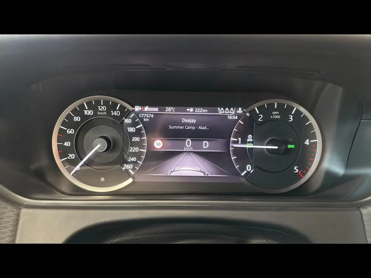 Land Rover Range Rover Velar usata a Varese (10)