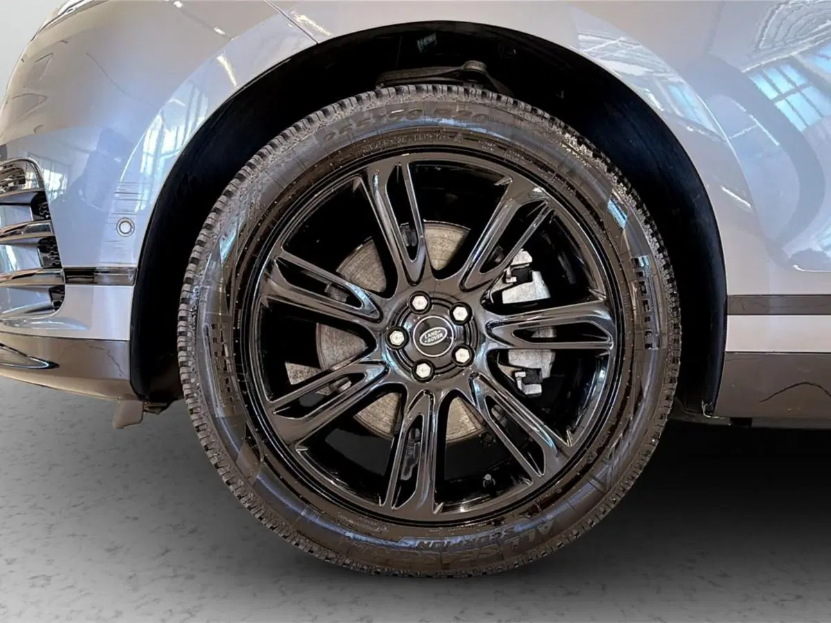Land Rover Range Rover Velar usata a Varese (9)