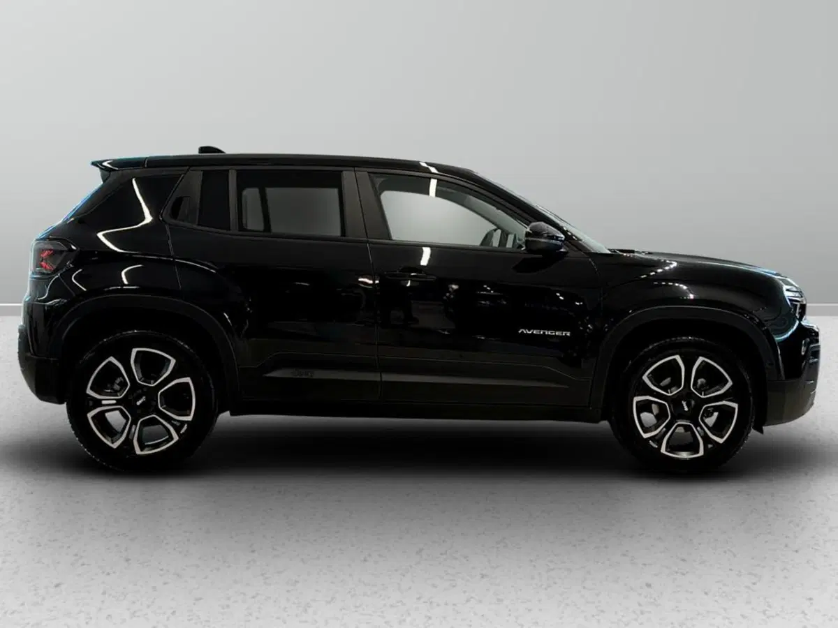Jeep Avenger usata a Varese (6)