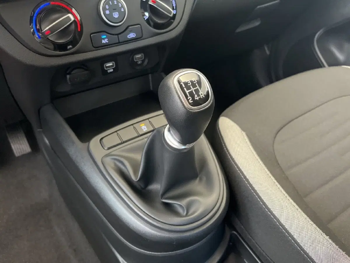 Hyundai i10 usata a Torino (13)