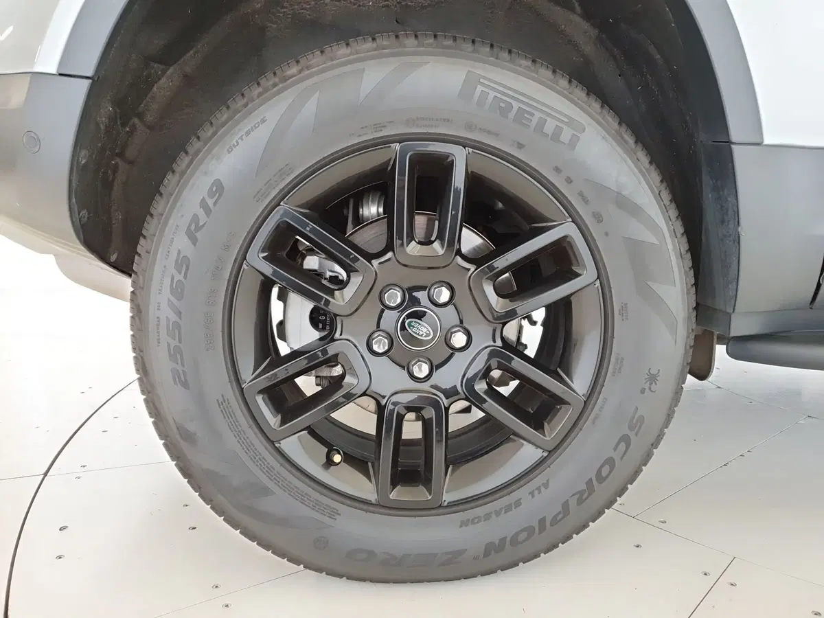 Land Rover Defender usata a Monza e Brianza (9)