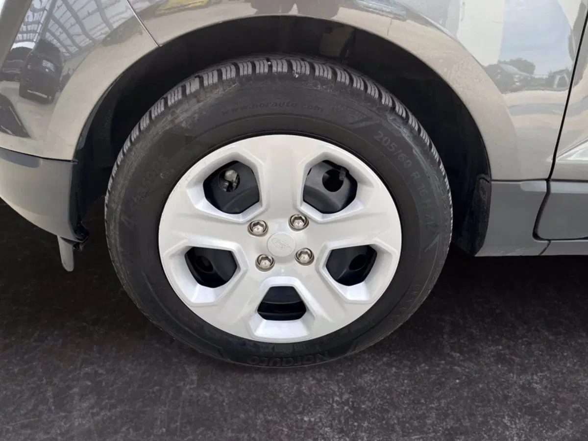 Ford EcoSport usata a Milano (9)
