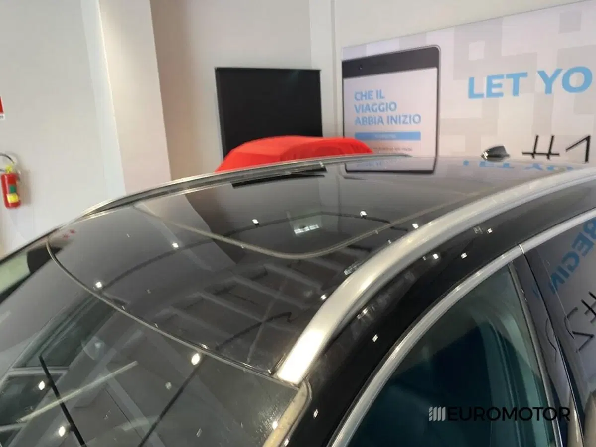 VOLVO Veicoli Commerciali XC60 usata a Bari (11)