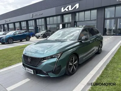 Peugeot 308 SW 1.6 hybrid phev GT 225cv e-eat8 del 2022 usata a Modugno