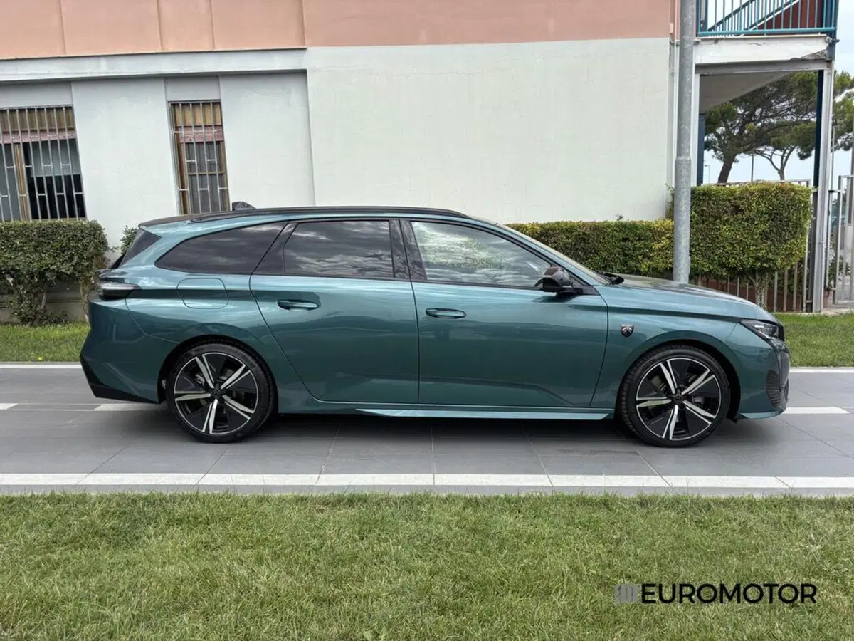 Peugeot 308 SW usata a Bari (4)