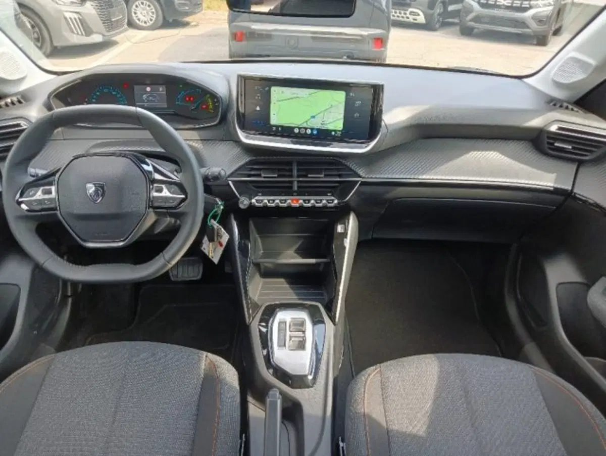 Peugeot 208 nuova a Brescia (10)