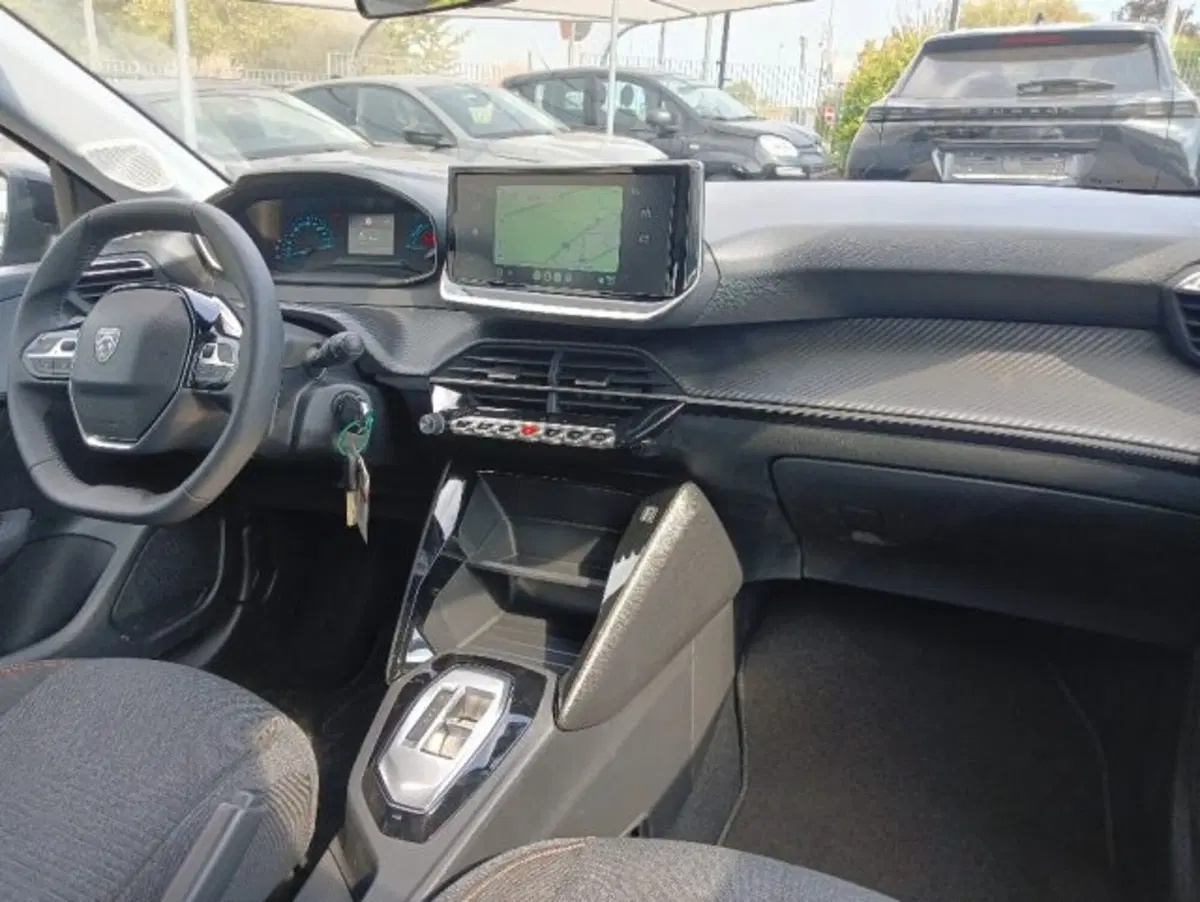 Peugeot 208 nuova a Brescia (15)