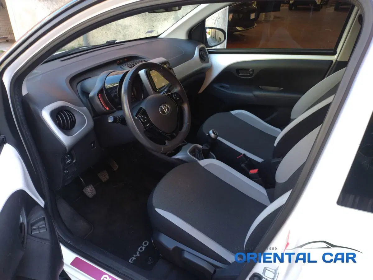 Toyota Aygo usata a La Spezia (10)